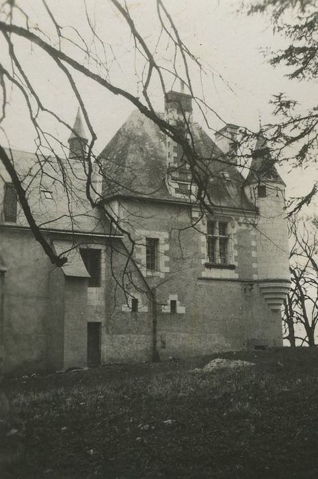 Château de la Bussière : Façade nord, vue partielle