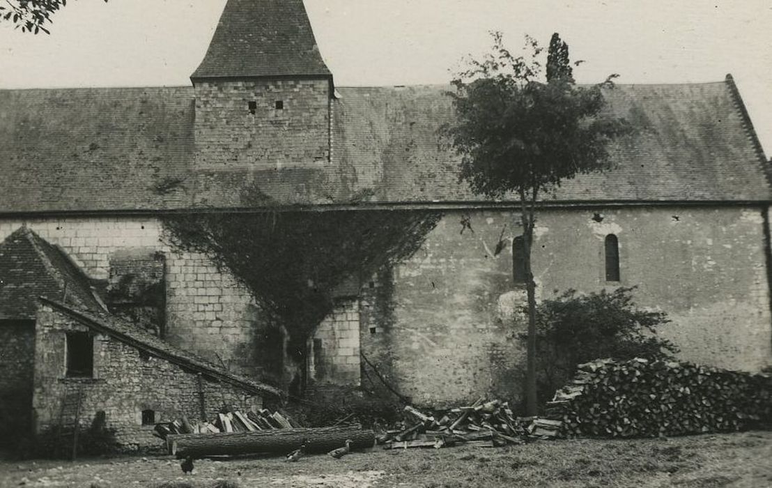 Eglise Saint-Martin : Façade latérale nord, vue partielle