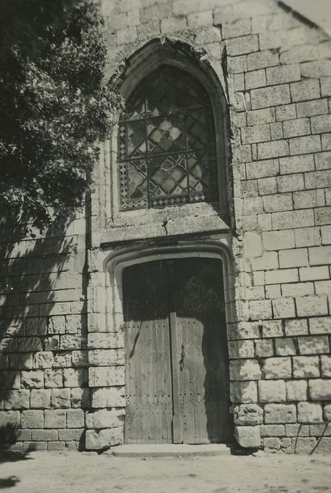 Eglise Saint-Pierre : Ensemble sud-ouest, vue partielle