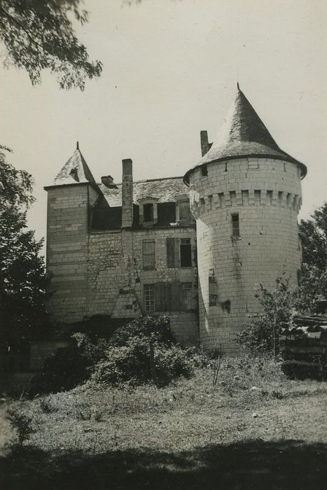 Château : Façade est, vue générale