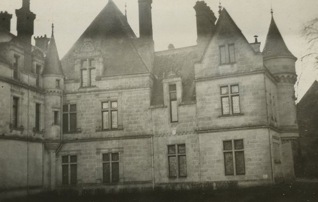 Domaine de la Bourdaisière : Façade est, vue générale