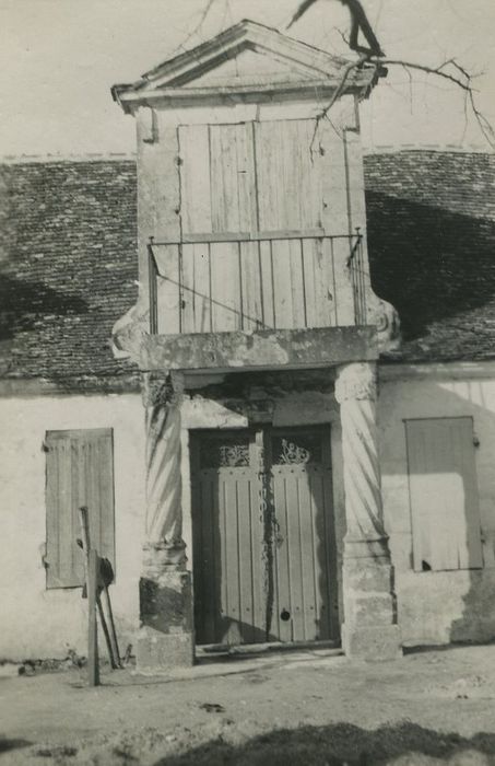 Manoir de la Miltière : Façade sud, vue partielle