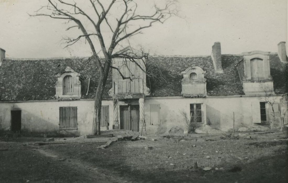 Manoir de la Miltière : Façade sud, vue générale