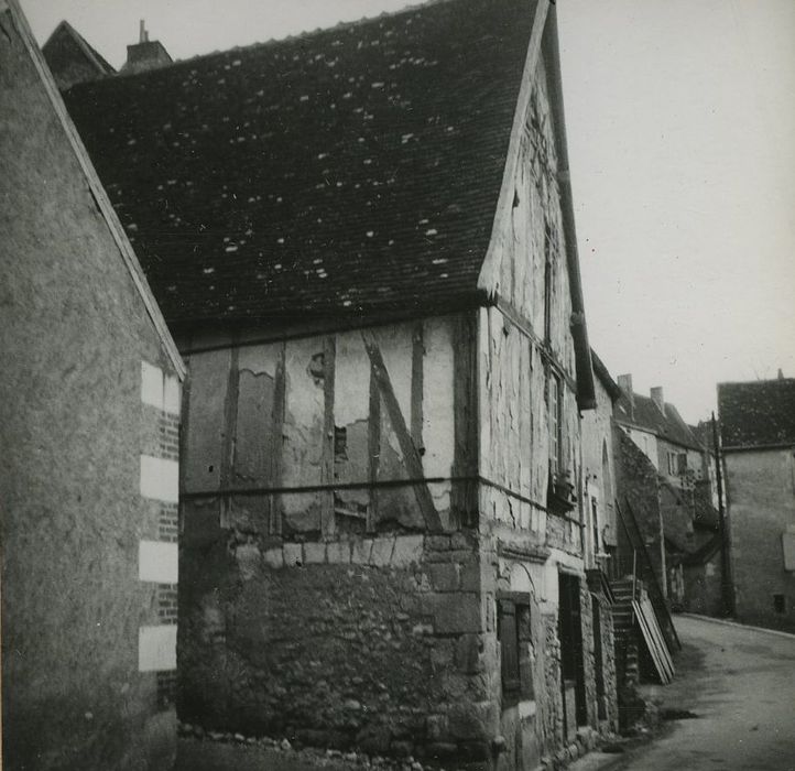 Maison : Façade latérale ouest, vue partielle