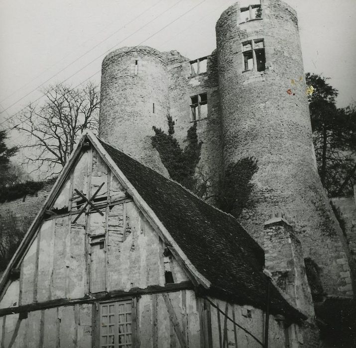 Maison : Façade sud, vue partielle