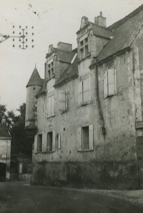 Hôtel : Façade est, vue générale