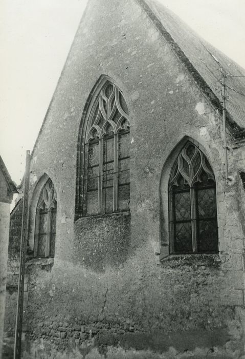 Eglise Saint-Pierre de Nazelles : Chevet, vue générale