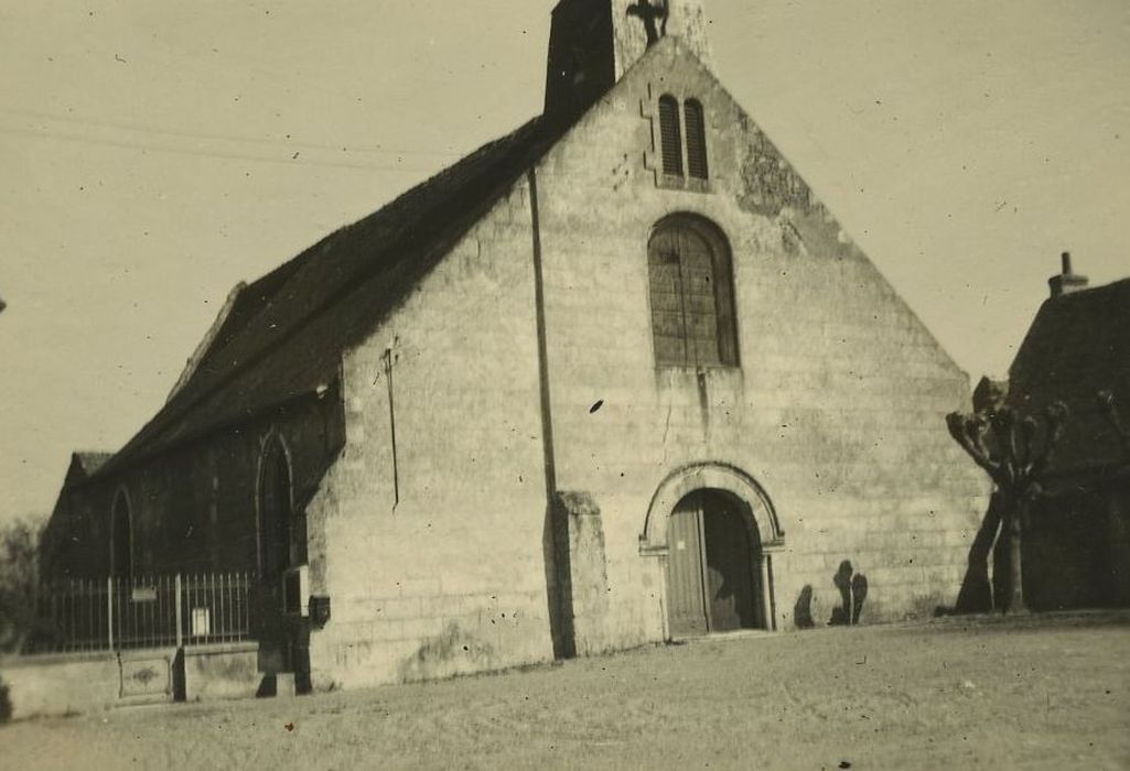 Eglise Saint-Symphorien : Façade occidentale, vue générale