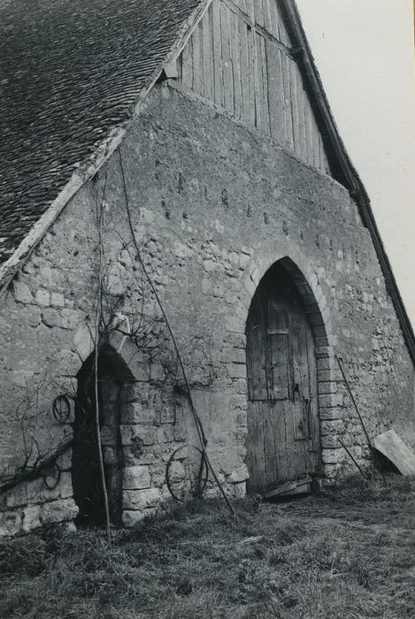 Ancienne grange monastique : Pignon sud, vue partielle