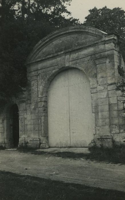 Manoir d'Anzan : Porche d’accès sud, vue générale