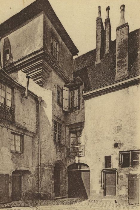 Maison du chapitre Saint-Martin (ancienne) : Façades nord et est, vue partielle