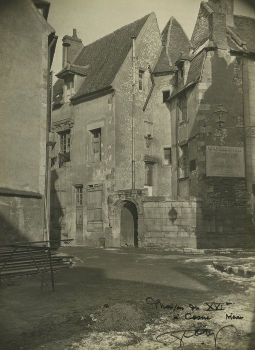 Maison : Façade sur rue, vue générale