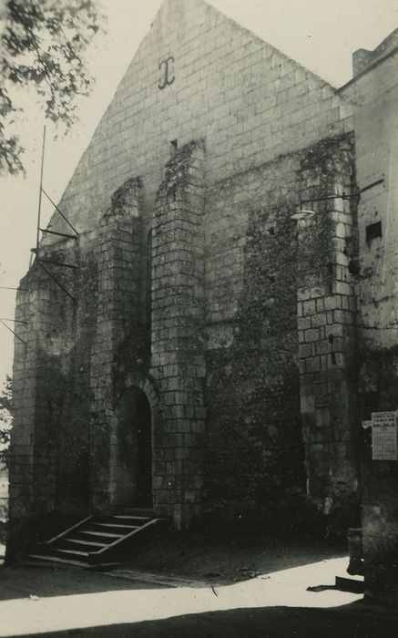 Eglise Saint-Pierre : Façade occidentale, vue générale