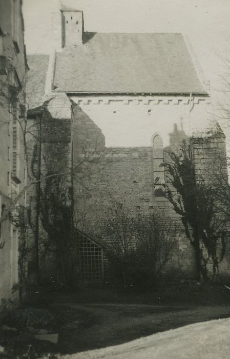 Eglise de la Sainte-Trinité : Façade latérale nord, vue partielle