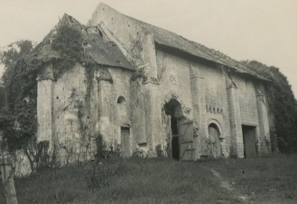 Ancien prieuré Notre-Dame de Relay : Façade latérale nord, vue générale