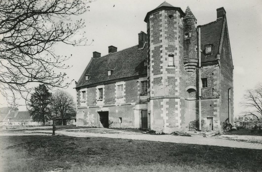 Château du Plessis-lès-Tours : Façade sud, vue générale