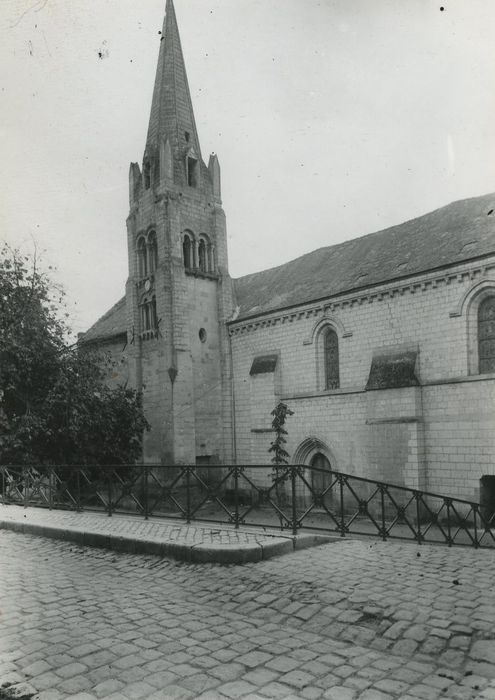 Eglise Saint-Maurice : Façade latérale nord, vue partielle