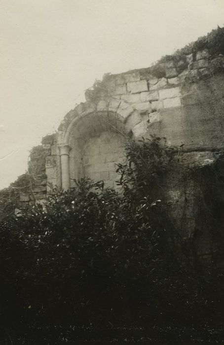 Chapelle Sainte-Radegonde : Détail d’une arcature