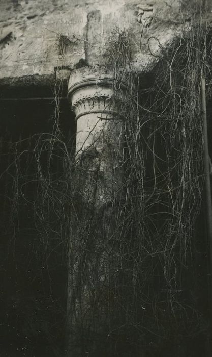 Chapelle Sainte-Radegonde : Détail d’une colonne