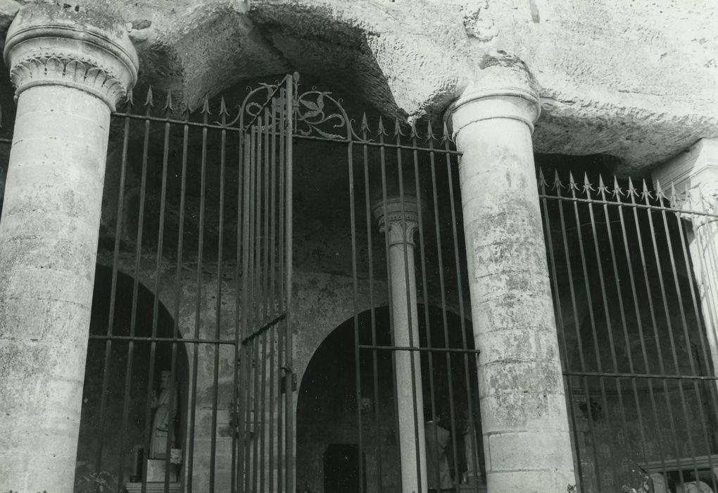 Chapelle Sainte-Radegonde : Détail des colonnes