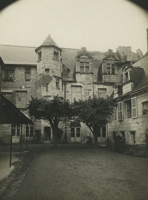 Hôtel dit Bodard de la Jacopière : Façade sud, vue générale