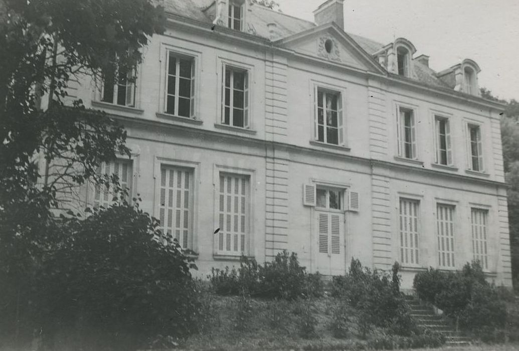 Château de l'Olivier : Façade sud, vue générale