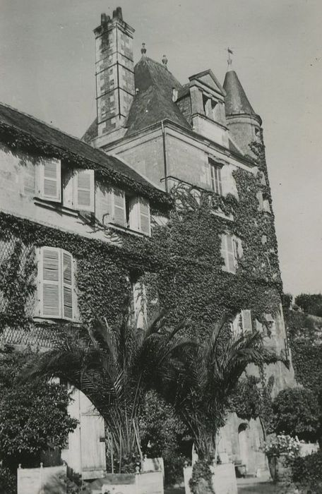 Château de Vaufoinard : Façade sud, vue partielle