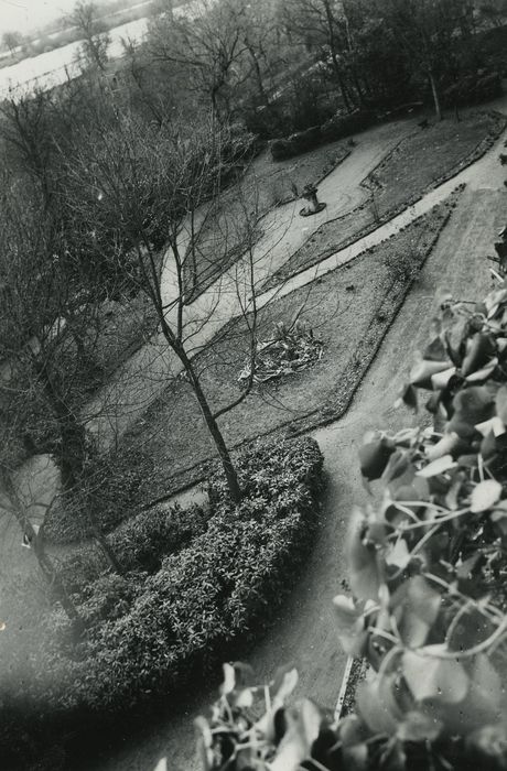 Manoir des Basses-Rivières : Jardins sud, vue partielle