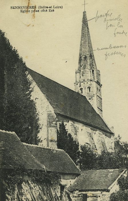 Eglise Saint-Leubais : Façade latérale sud, vue partielle