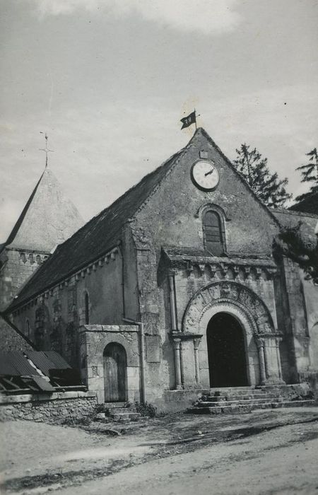 Eglise Saint-Saturnin : Façade occidentale, vue générale