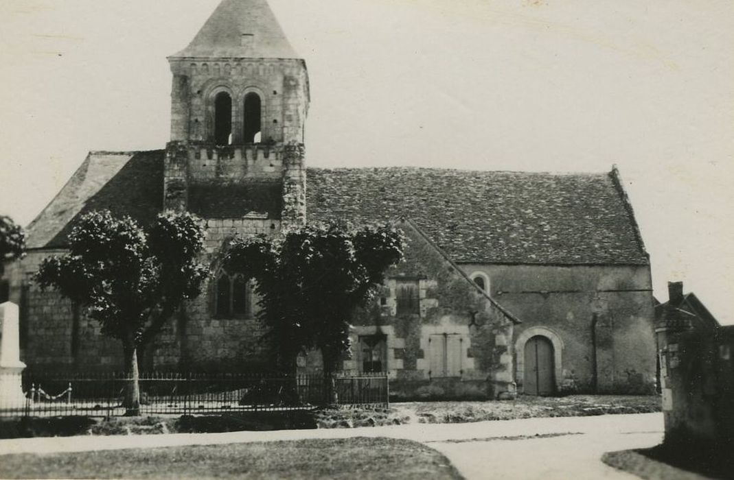 Eglise Saint-Martin : Façade latérale nord, vue générale