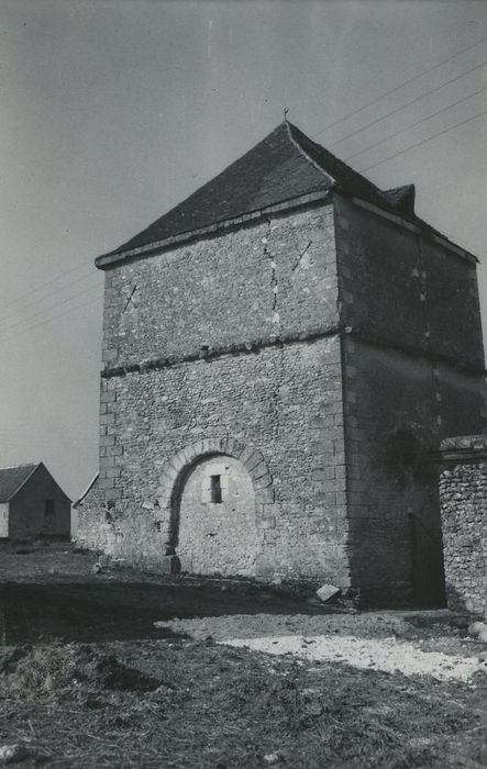 Ferme de Cours : Colombier, élévation sud, vue générale