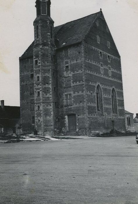 Eglise Saint-Laurent dit manoir de la Grand’Maison : Façade sud et ouest, vue générale