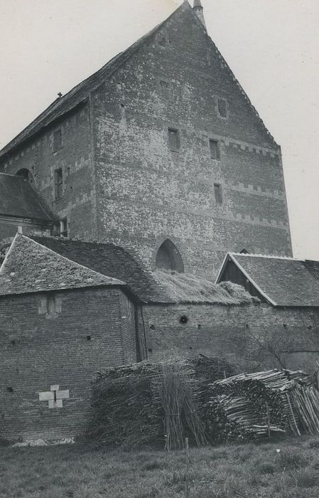 Eglise Saint-Laurent dit manoir de la Grand’Maison : Façade nord, vue partielle