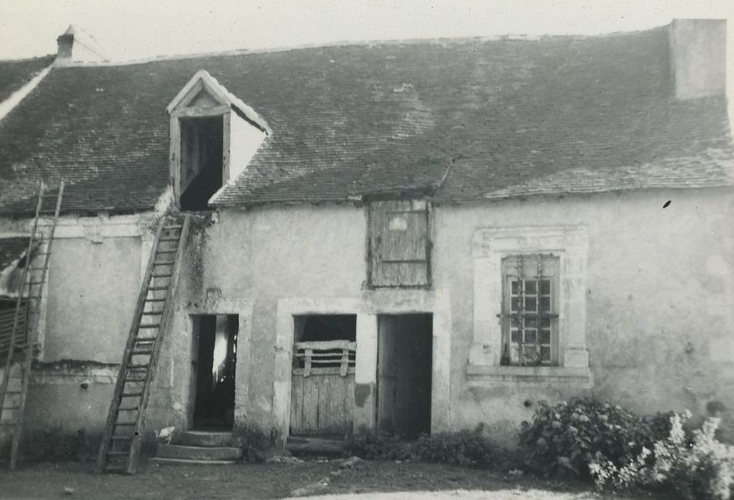 Prieuré Notre-Dame de Chenusson : Façade nord, vue partielle