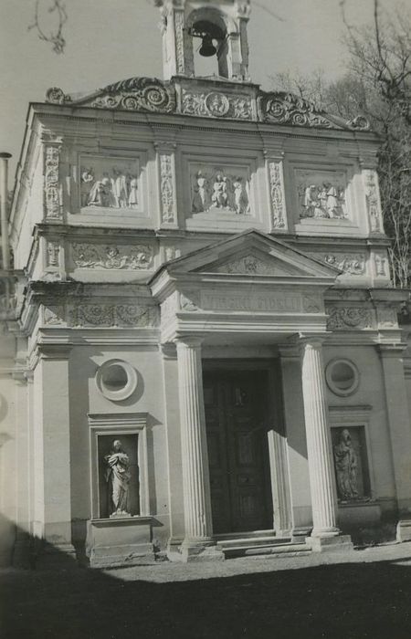 Château de Rochecotte : Chapelle, façade sud, vue générale