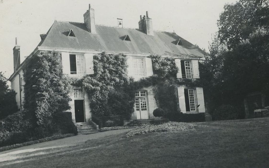 Domaine du Manoir de Paradis : Façade sud, vue générale