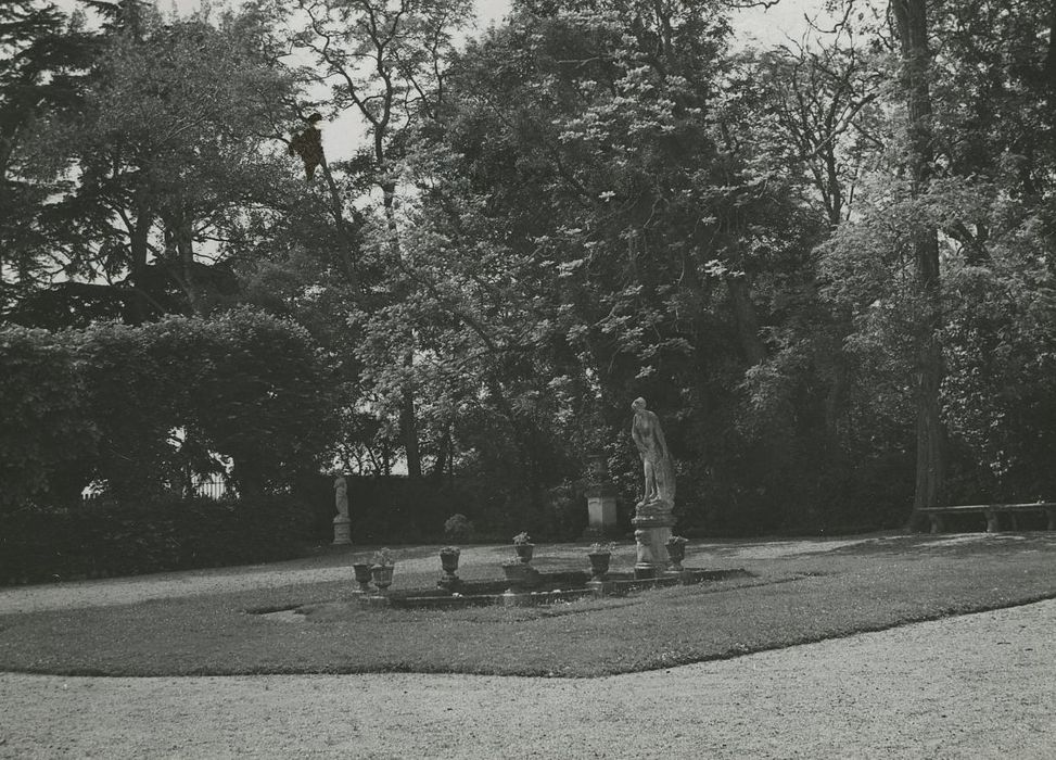 Manoir de La Bachellerie : Parterre nord, vue générale