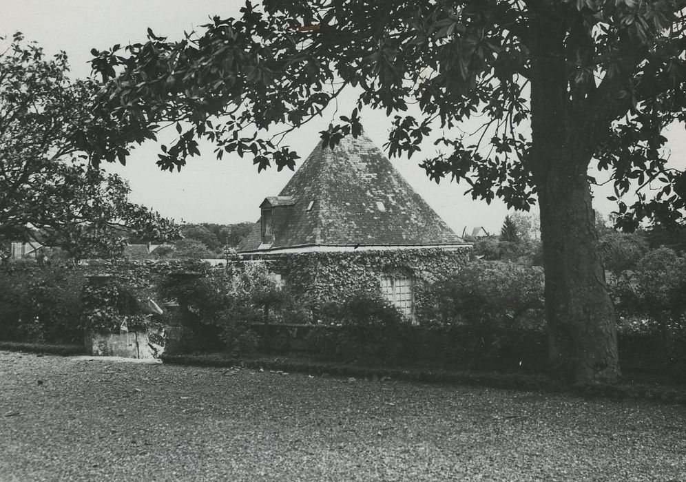 Manoir de La Bachellerie : Terrasse sud, vue partielle