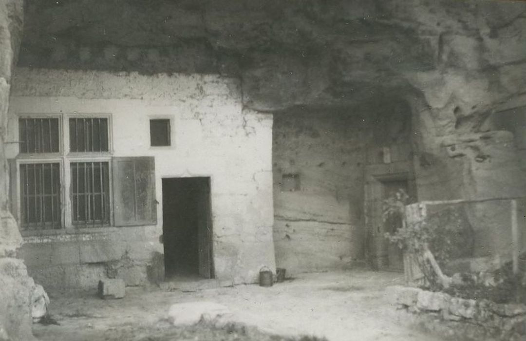 Chapelle et logis troglodytiques de Notre-Dame-de-Lorette, vue partielle