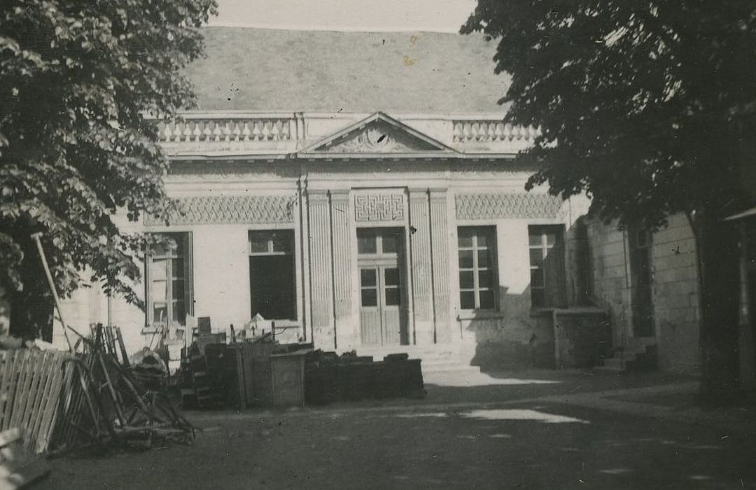 Ancien hôtel de l'Archidiaconné du Chapitre de Saint-Gatien : Façade sud, vue générale