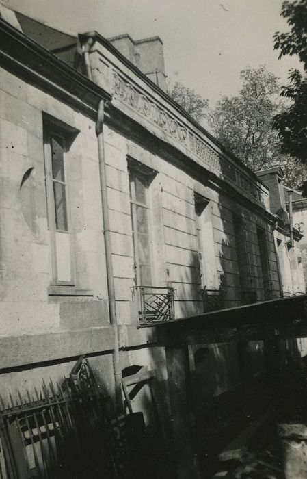 Ancien hôtel de l'Archidiaconné du Chapitre de Saint-Gatien : Façade est, vue partielle