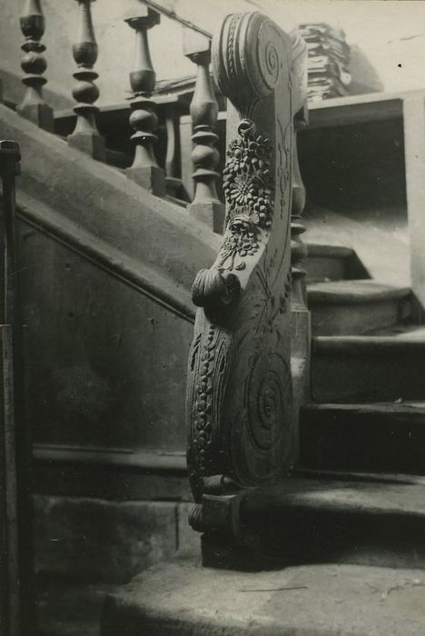 Hôtel dit de Choiseul : Escalier, détail