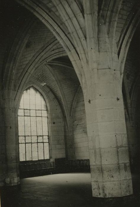 Ancienne église Saint-Denis : Salle voûtée, vue partielle