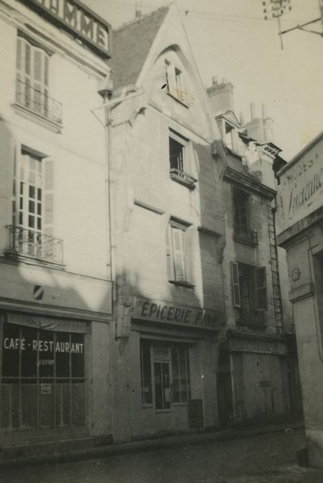 Maison : Façade sur rue, vue générale