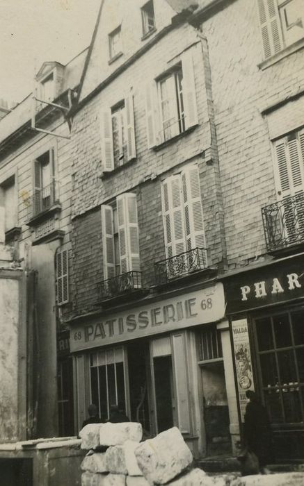 Maison : Façade sur rue, vue générale