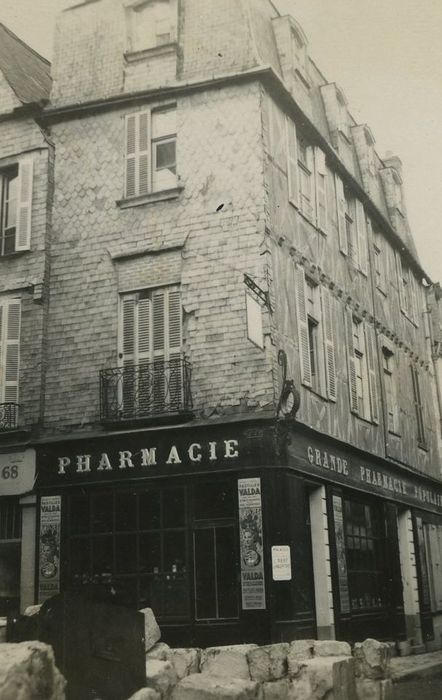 Maison : Façade sur rue, vue générale