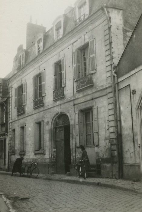 Hôtel : Façade sur rue, vue générale