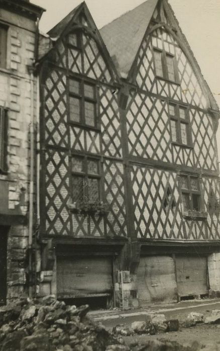 Maisons : Façades sur rue, vue générale