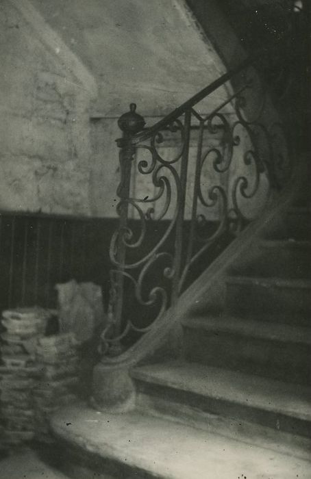 Hôtel : Escalier, vue partielle